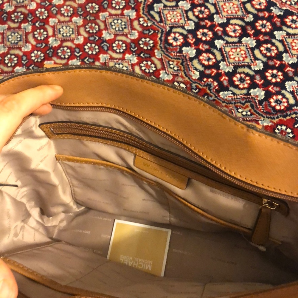 Michael kors tote handbag purse tan brown mk cream - Picture 2 of 4